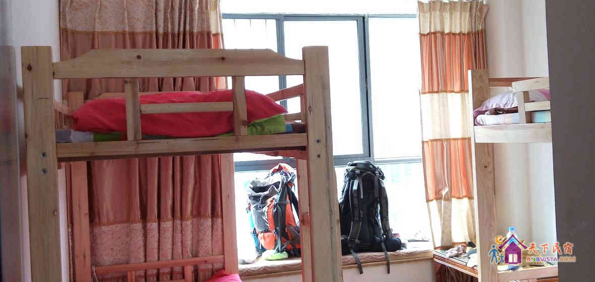 四人房(床位)(公共卫浴)