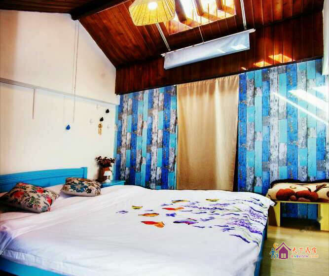 瓦猫复式大床房