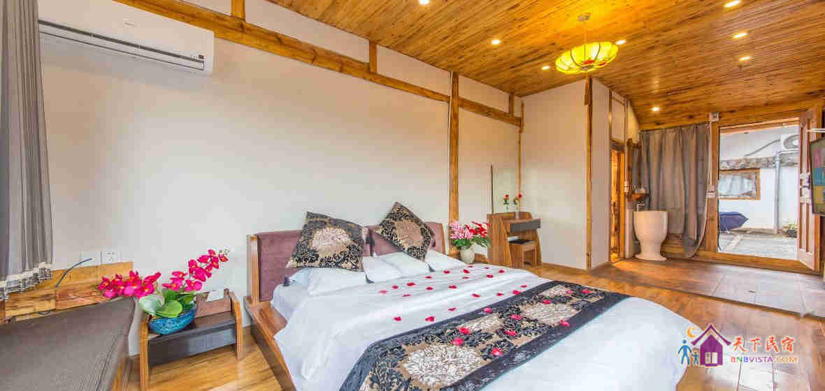 二楼雪山观景房