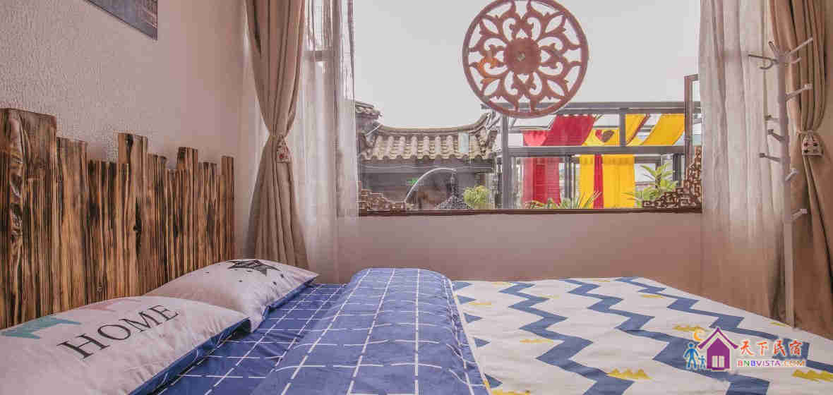 揽月阳光大床房