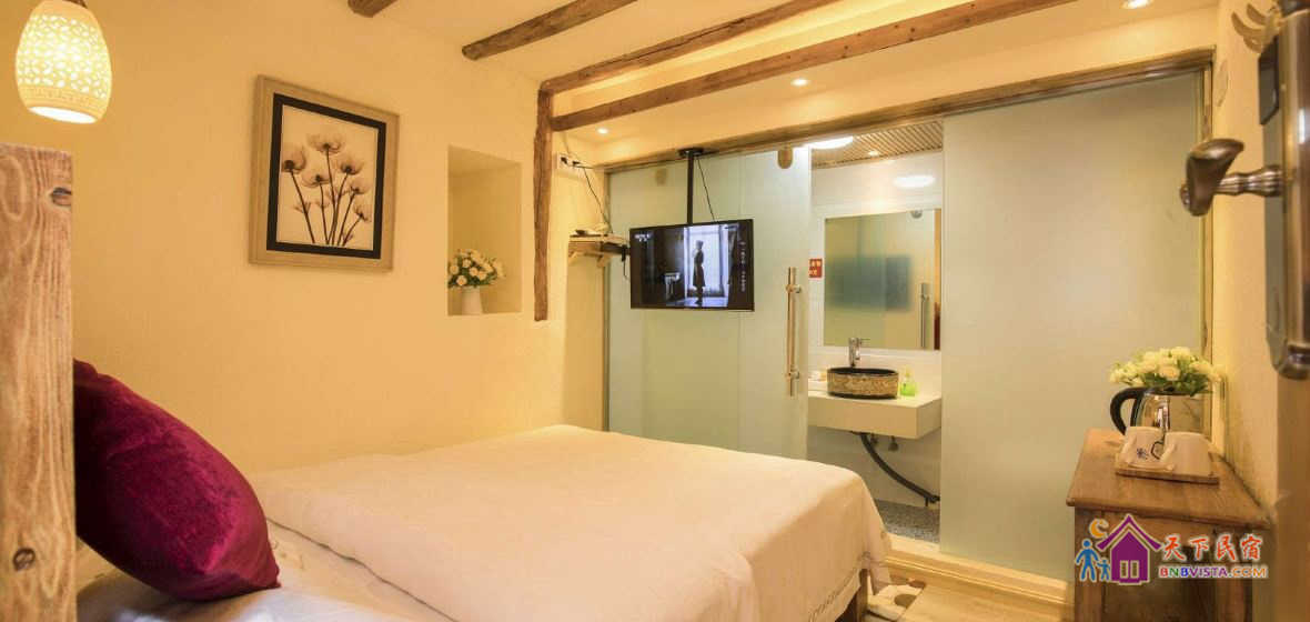 新院迷你大床房