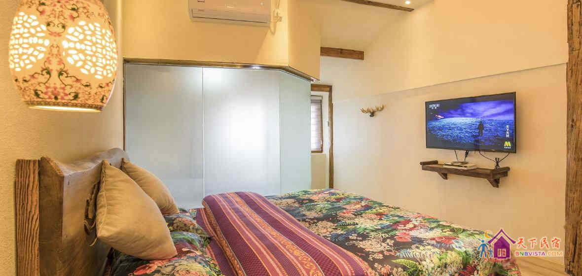 新院豪华观景大床房