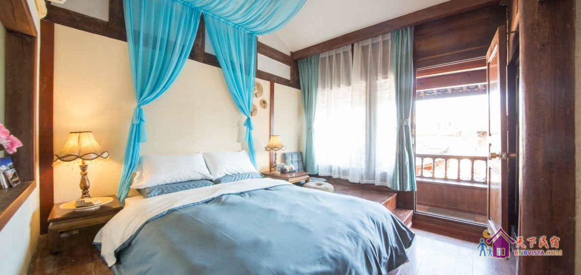 纳西风情榻榻米房