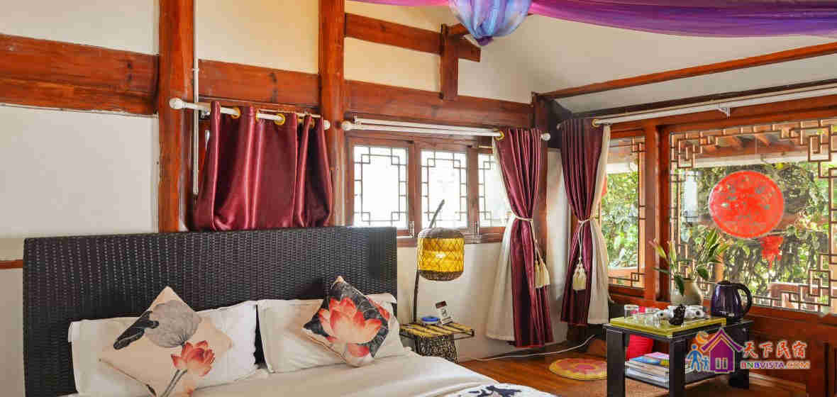 精品大床房(二楼)