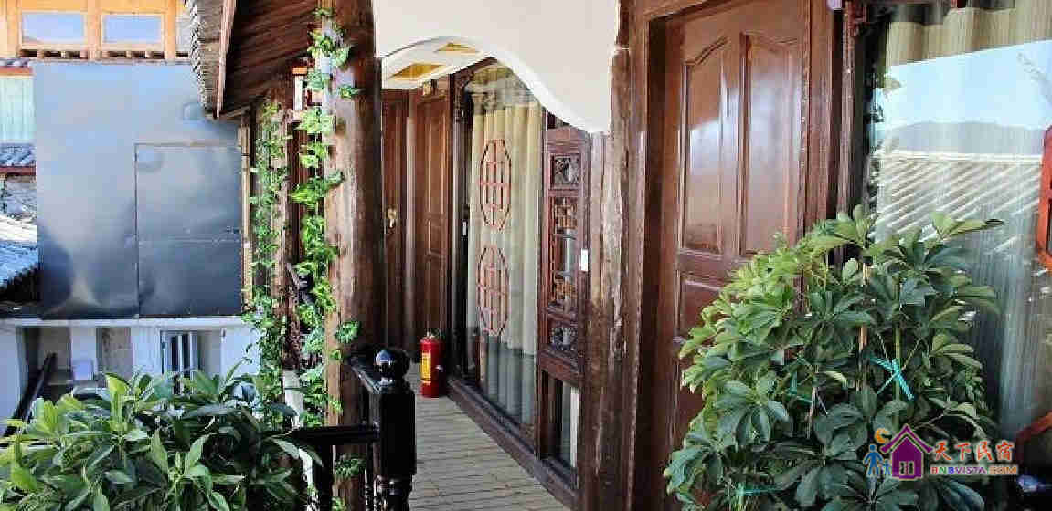 蜜月豪华大床房