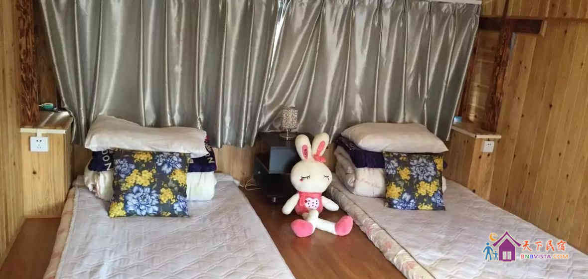 温馨榻榻米小屋房