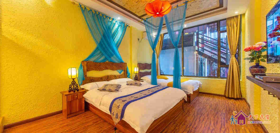 旺福楼阳光庭院家庭房