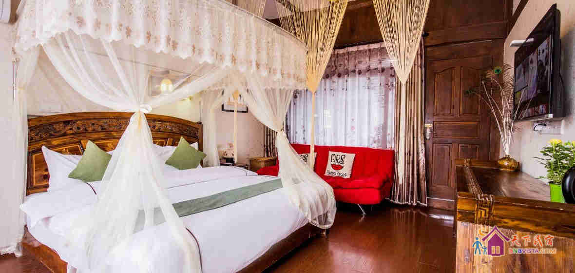 临河阳光大床房