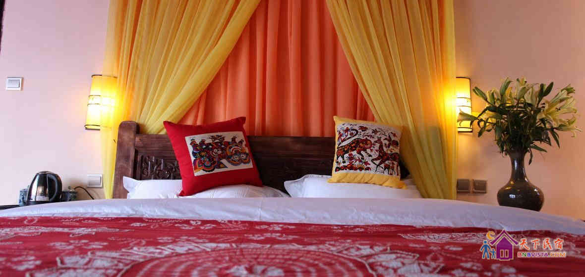 二楼温馨蜜月房