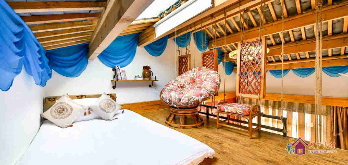 波密星空豪华复式家庭房