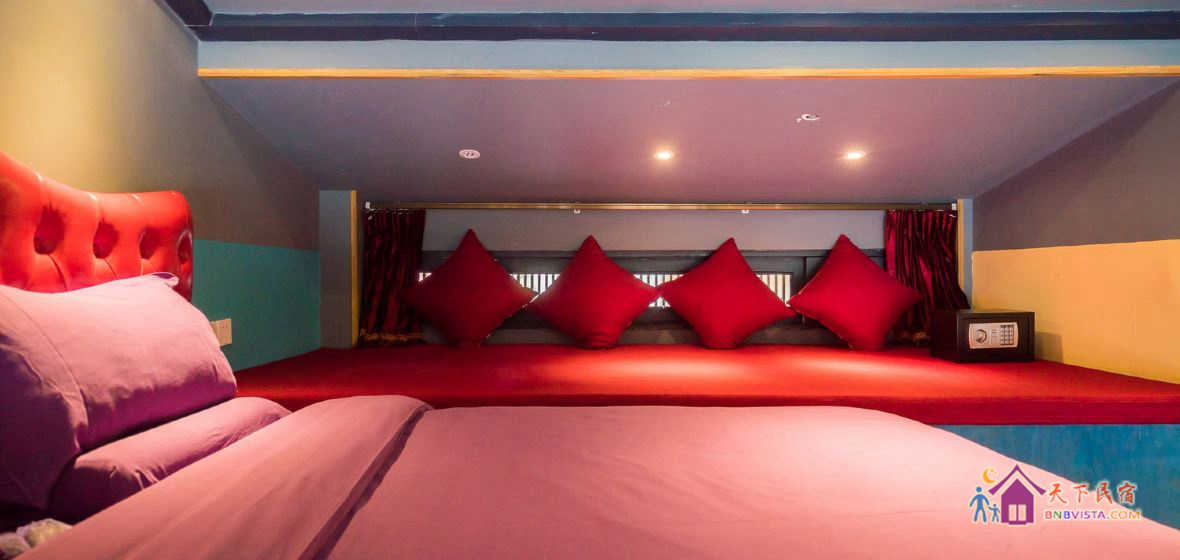 复式豪华大床房