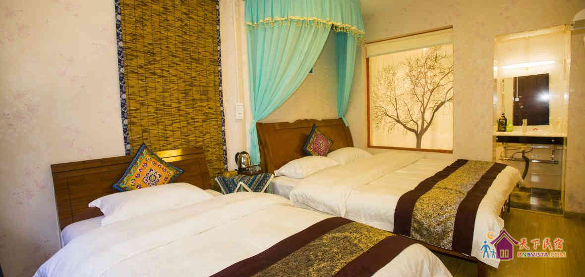 盛夏光年家庭房