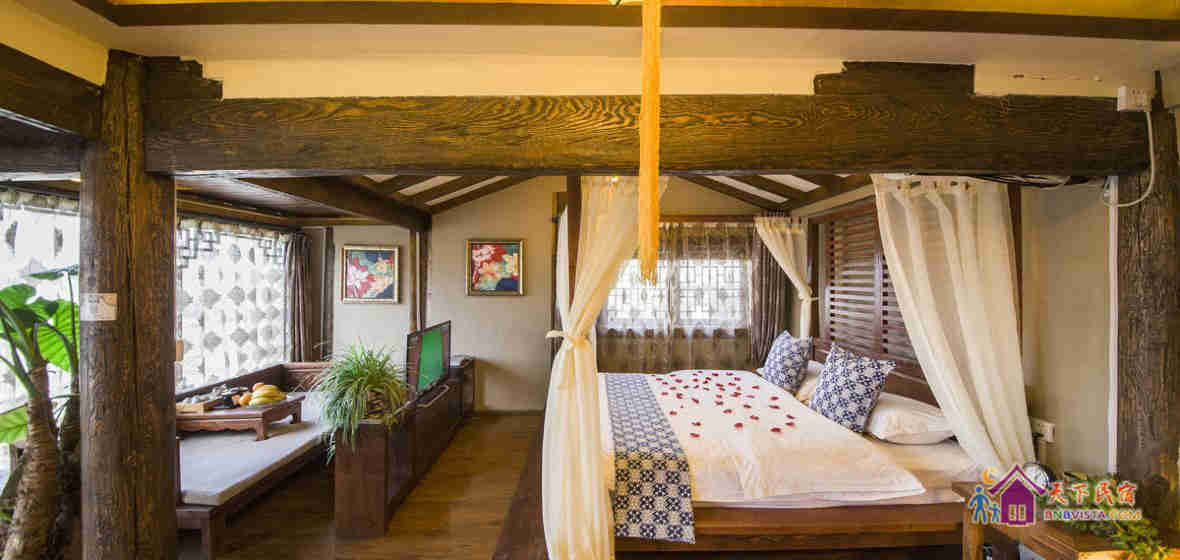 隐月城景采光豪华房