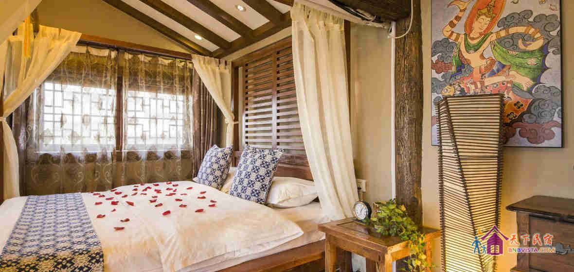 青莲豪华观景蜜月大床房