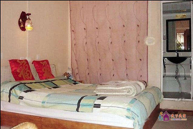 豪华大床间(无窗)