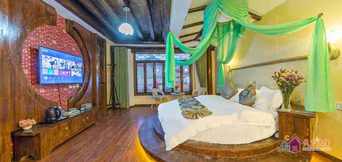 御享蜜月圆床房