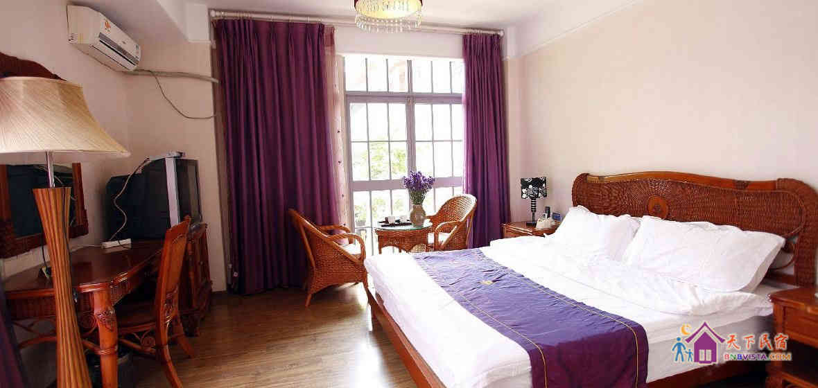 阳光蜜月大床房