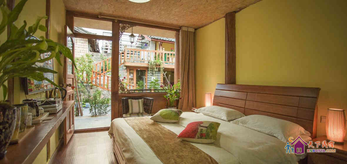 玫瑰花浪漫大床房