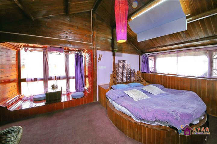 蜜月圆床大套房