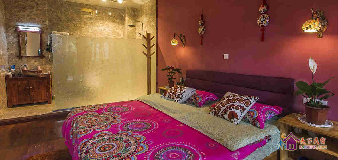 阳光浪漫大床房