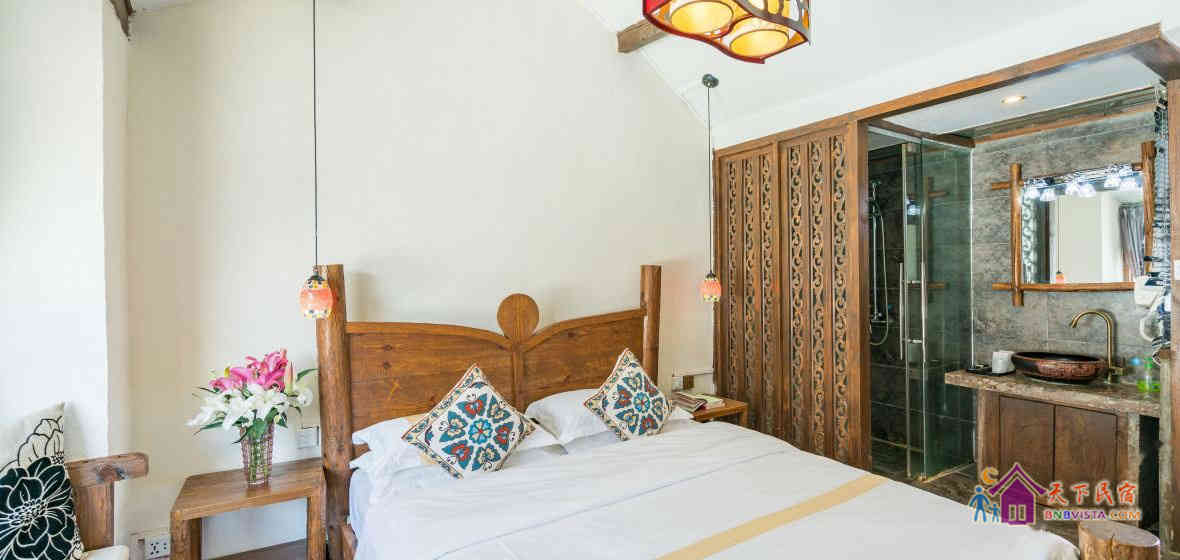 温馨大床房(二楼)