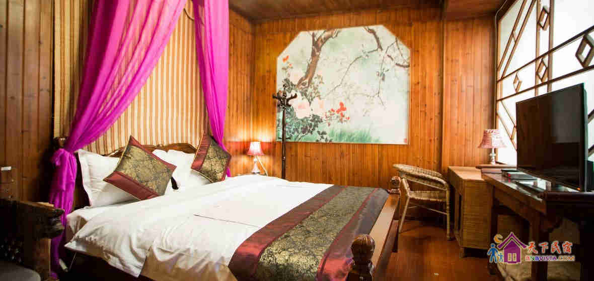 纳西风韵大床房