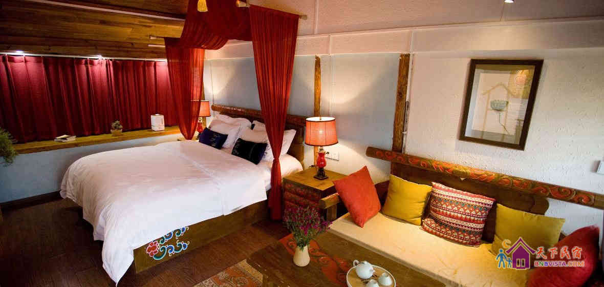 阳光精致大床房