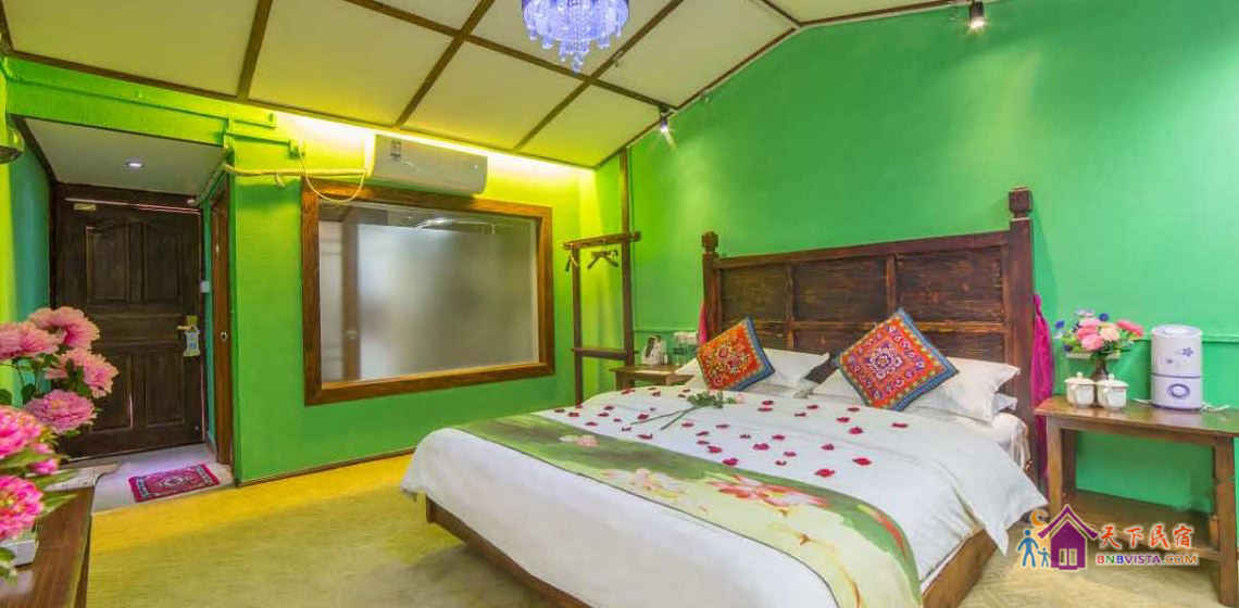 七子阳光大床房