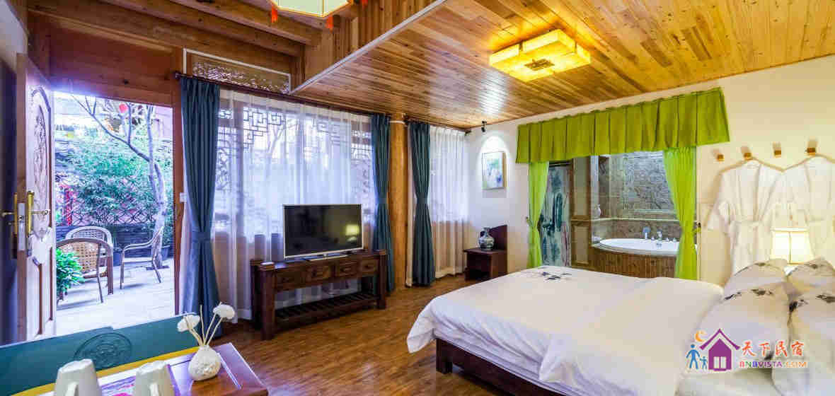 一楼浴缸大床房