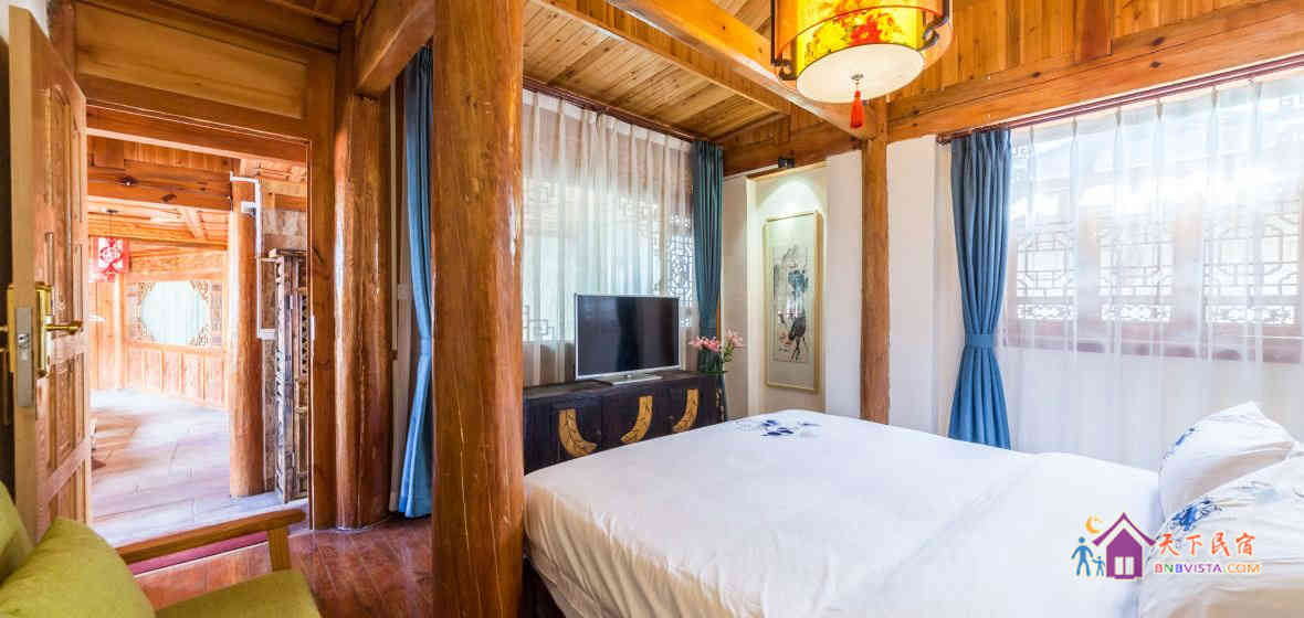 二楼精品大床间