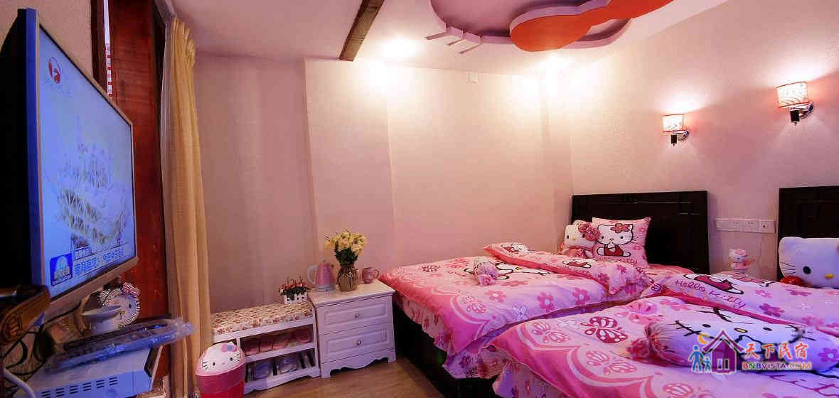 Hellokitty主题闺蜜双床房