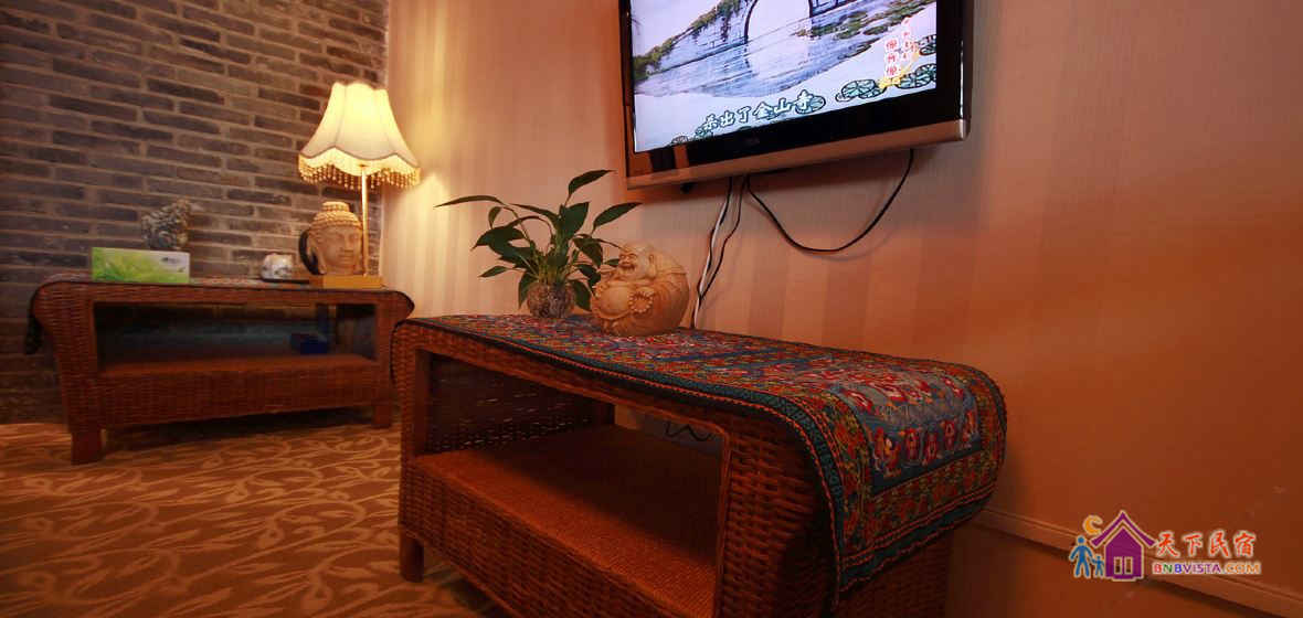 黑蝶贝--观景阳光大床房202