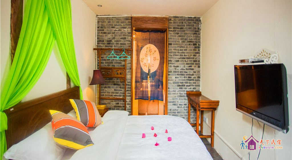 蓝花屿--小桥流水大床房102