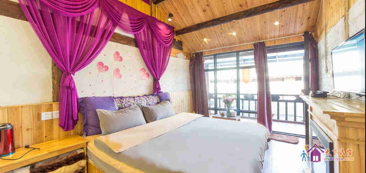 二楼阳光大床房