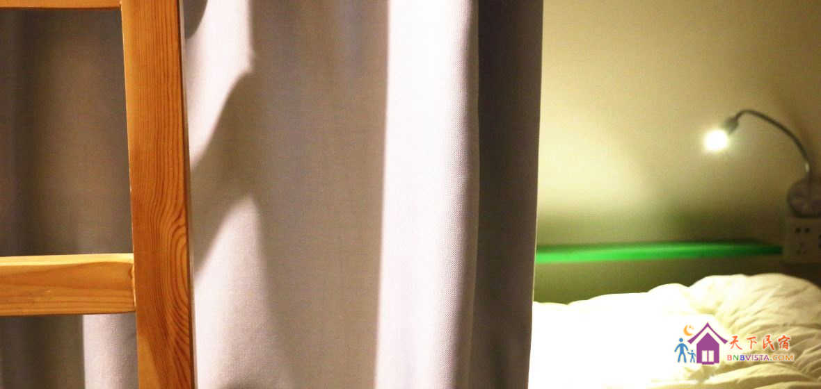 男生六人间(床位)