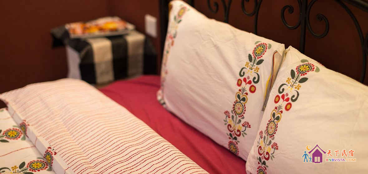 特色主题红色大床房(无窗)