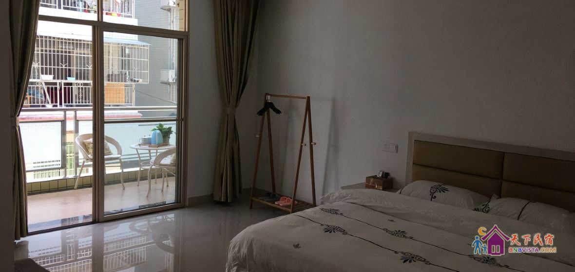 阳台大床房