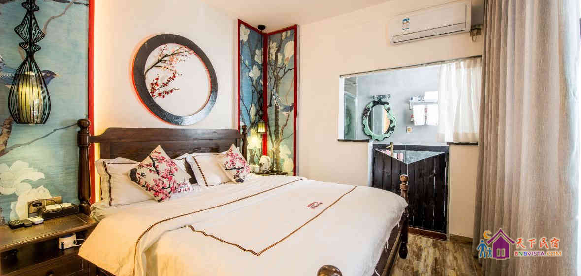 恋情精品大床房