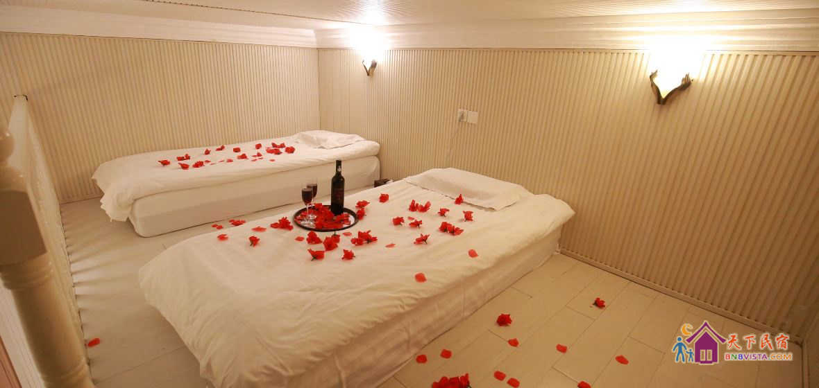 温馨亲子阁楼房