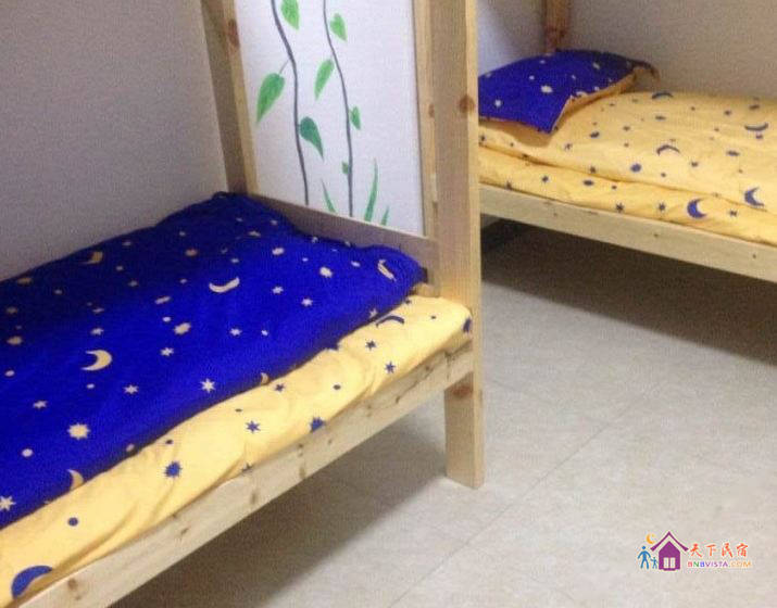 男生六人床位房