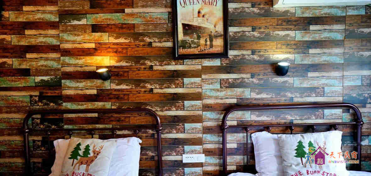 怀旧河景标准房