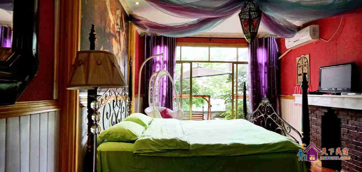 一千零一夜河景房