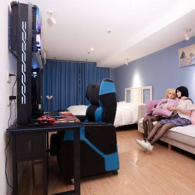 一人宅|漫画手办房（等身手办·电玩游戏·漫画轻小说·配XBOX手柄）