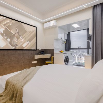 原木榻榻米-影院大床房