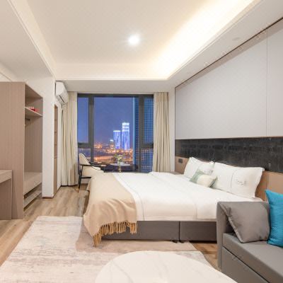 青瓦商务大床房