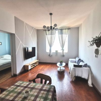 精选三室一厅套房