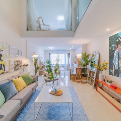 古巴阳光主题复式Loft投影仪双床房地中海风