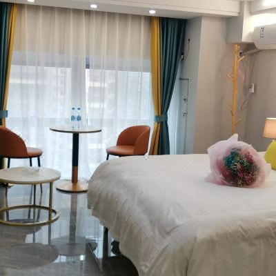 非凡情侣大床房