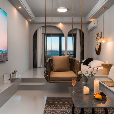 时光悠悠吊椅大床房（巨幕投影+网红吊椅+观景阳台）