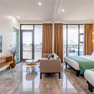 明亮六室一厅套房